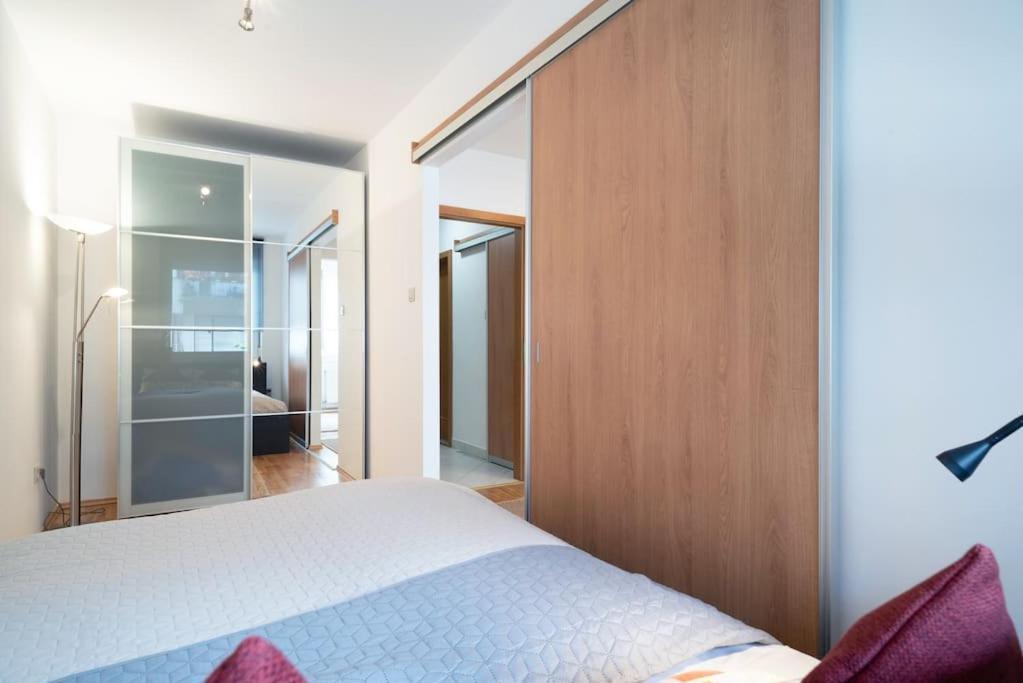 Ferienwohnung Ap. With Free Parking Near Budapestcongress Centre Exterior foto